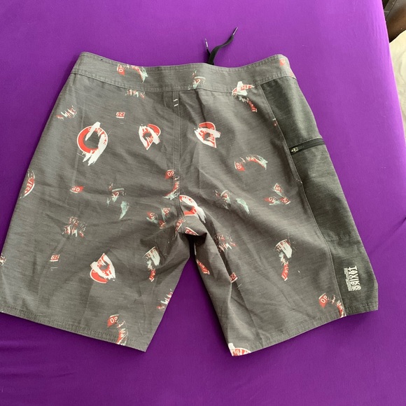 Tavik Board Shorts NWOT - Picture 2 of 5